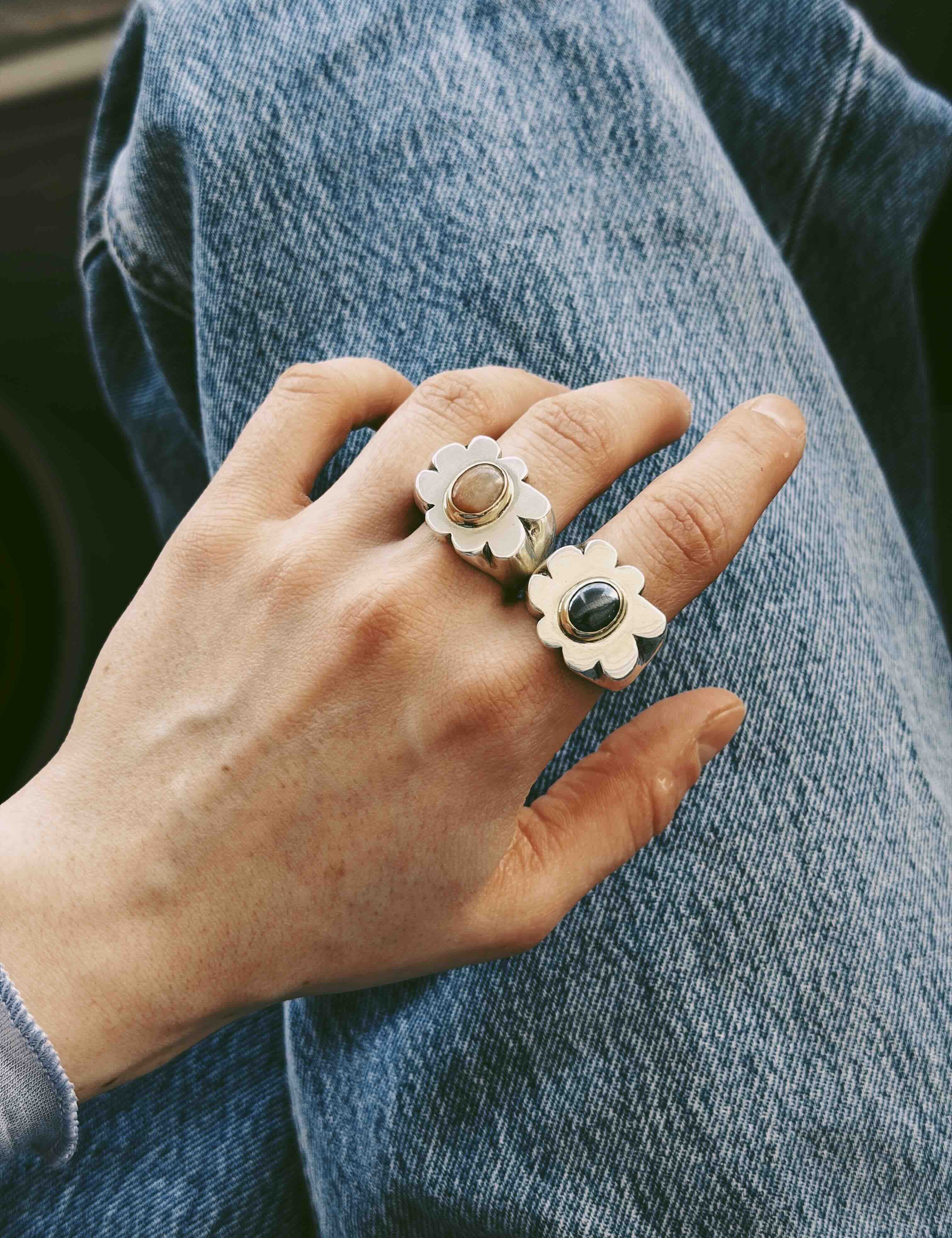 Large Peach Moonstone Wonky Flower Ring - Size U  (US: 10)