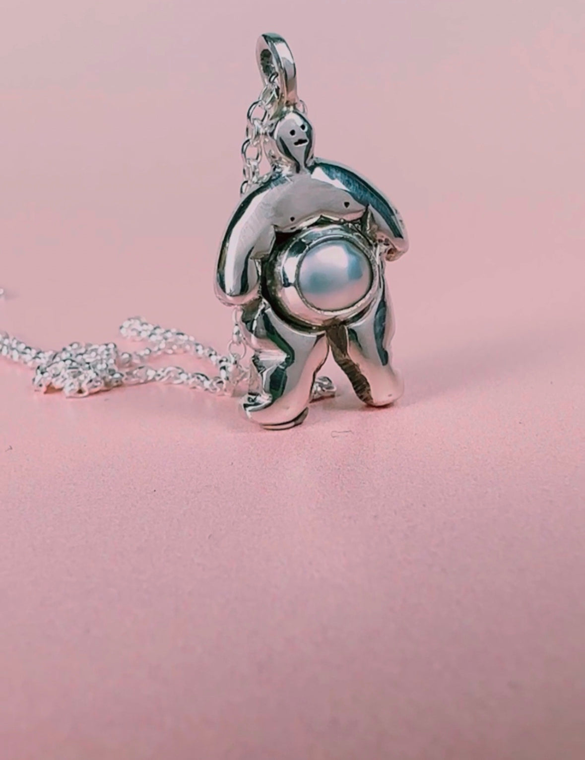 Earl with a P. The Pearl Man Necklace